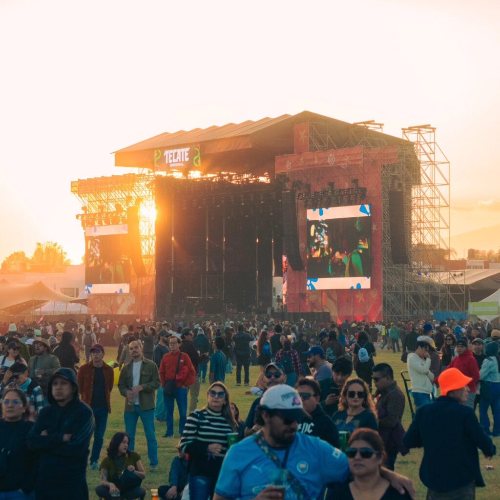 Fans Festival Tecate Comuna Cholula Puebla Foto Lizz Denn tu Punkcast Favorito