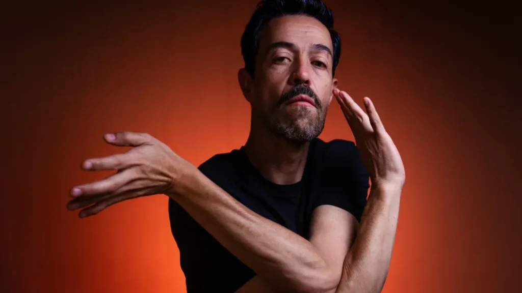 Emmanuel Meme del Real La Montaña Encendida Portada Album Cover Punkcast